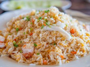 อันตรายจากข้าวผัดค้างคืน กินอย่างไรให้ปลอดภัย
